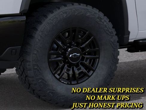 New 2026 Chevrolet Silverado 2500 ZR2 AWD/4WD image 9
