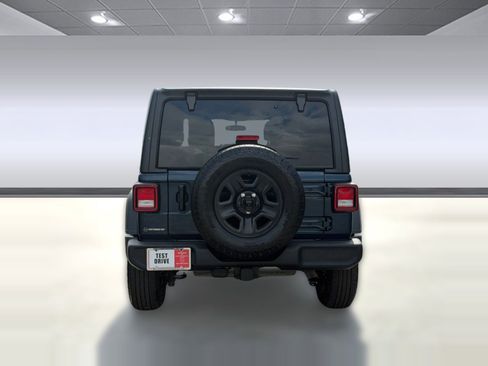 Used 2025 Jeep Wrangler Sport image 10