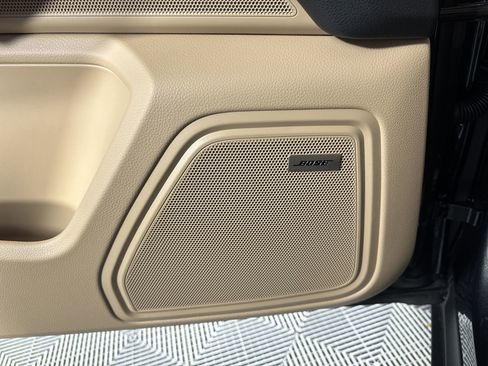 Certified 2025 Porsche Macan S image 14