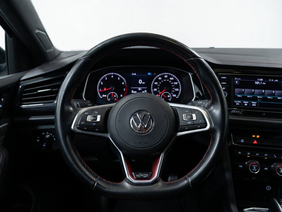 Used 2019 Volkswagen Jetta GLI FWD image 7