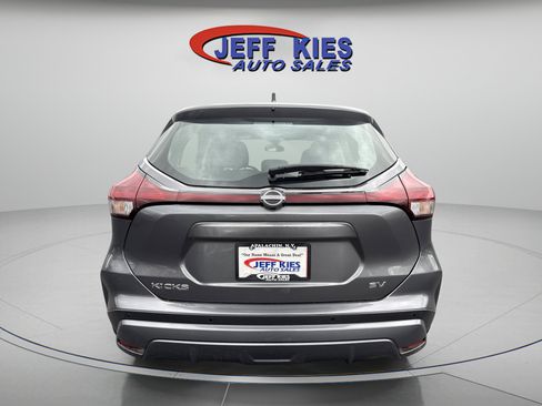 Used 2023 Nissan Kicks SV FWD image 6