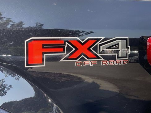 Used 2020 Ford F150 Platinum w/ Equipment Group 701A Luxury AWD/4WD image 13