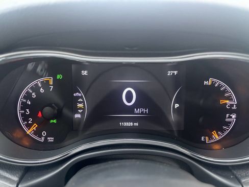 Used 2017 Jeep Grand Cherokee Altitude image 13