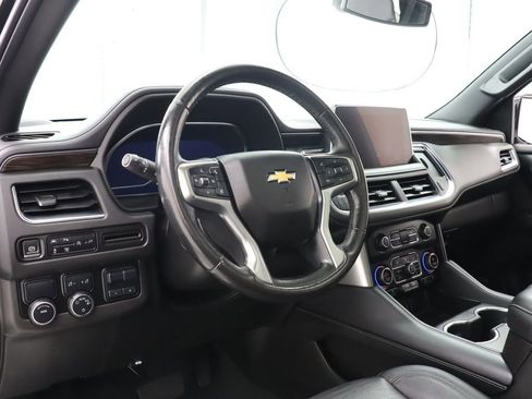 Used 2022 Chevrolet Tahoe LT w/ LT Signature Package RWD image 16