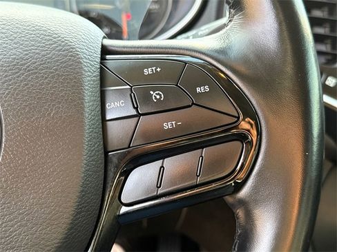 Used 2021 Jeep Cherokee Latitude Plus image 27