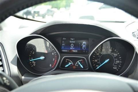 Used 2017 Ford Escape SE w/ SE Leather Comfort Package FWD image 12