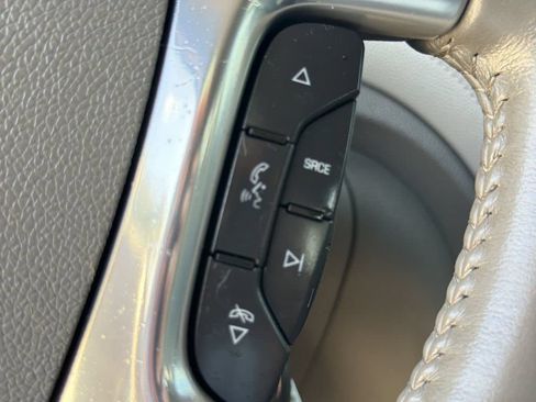 Used 2016 Chevrolet Traverse LT FWD image 31