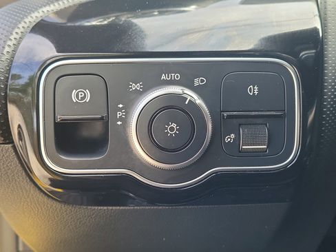 Used 2020 Mercedes-Benz CLA 250 image 23