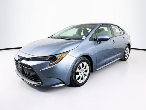 Used 2024 Toyota Corolla LE image 3