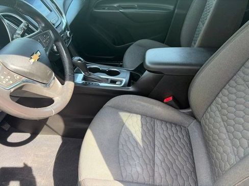 Used 2021 Chevrolet Equinox LT FWD image 11