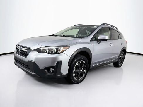 Used 2021 Subaru Crosstrek 2.0i Premium w/ Moonroof Package AWD/4WD image 3