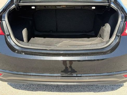 Used 2022 Chevrolet Malibu LT w/ Leather Package FWD image 6