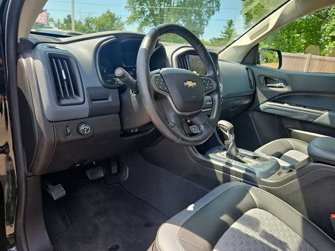 Used 2022 Chevrolet Colorado Z71 w/ Safety Package RWD image 19