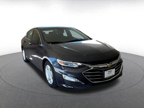 Used 2023 Chevrolet Malibu LT w/ Driver Confidence Package image 3