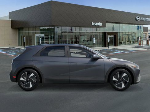 New 2026 Hyundai Ioniq 5 SEL RWD image 7
