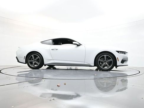 Used 2024 Ford Mustang Premium image 36