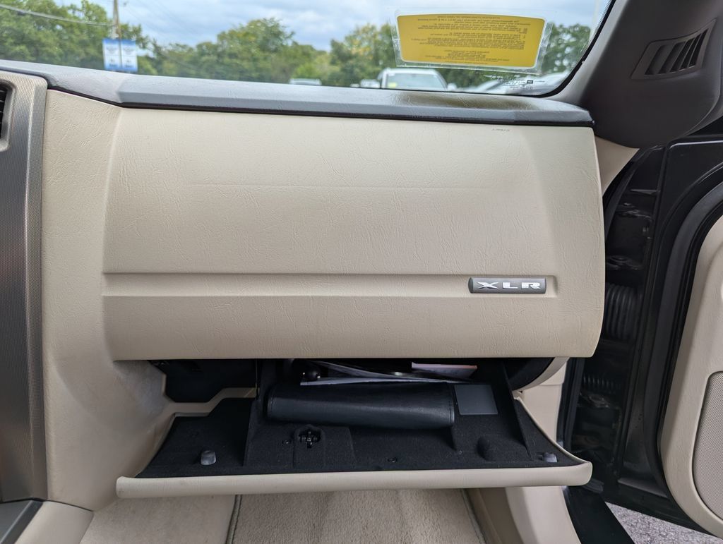 Used 2006 Cadillac XLR RWD image 38