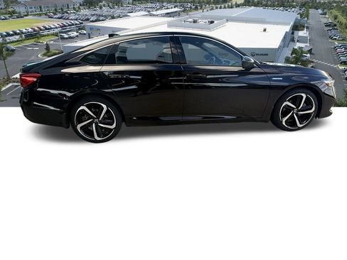 Used 2022 Honda Accord Sport image 3