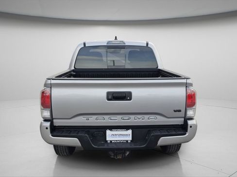 Used 2020 Toyota Tacoma TRD Off-Road image 22