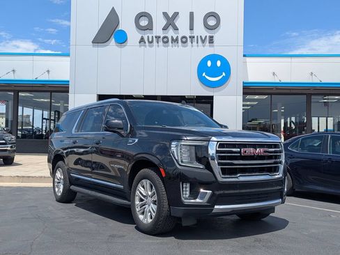 Used 2023 GMC Yukon XL SLT w/ SLT Premium Package AWD/4WD image 1