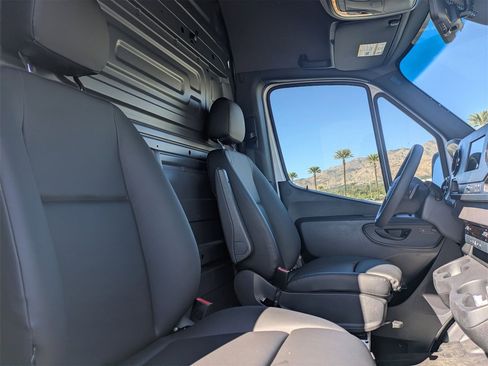 New 2024 Mercedes-Benz Sprinter 3500 image 9