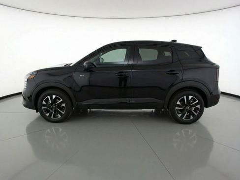 Used 2025 Nissan Kicks SV image 5
