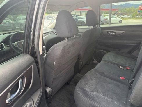 Used 2016 Nissan Rogue S FWD image 19