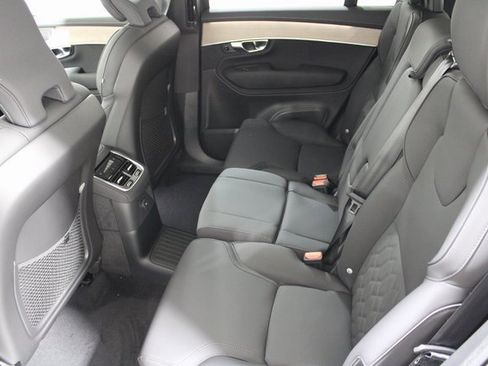 New 2025 Volvo XC90 T8 Plus w/ Protection Package Premier image 22