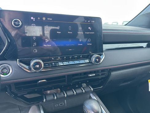 Used 2023 Chevrolet Colorado Z71 w/ Z71 Convenience Package 2 image 17