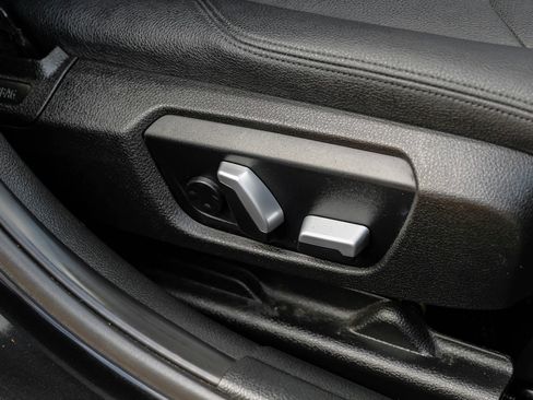 Used 2018 BMW 320i Sedan image 43