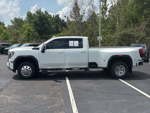 Used 2025 GMC Sierra 3500 Denali w/ Denali Reserve Package AWD/4WD image 6