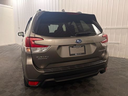 Used 2020 Subaru Forester Premium AWD/4WD image 4