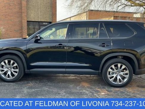 Used 2025 Toyota Grand Highlander AWD image 5