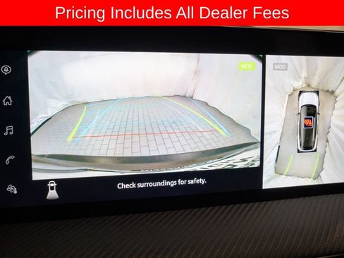 Used 2025 Nissan Kicks SR AWD/4WD image 31