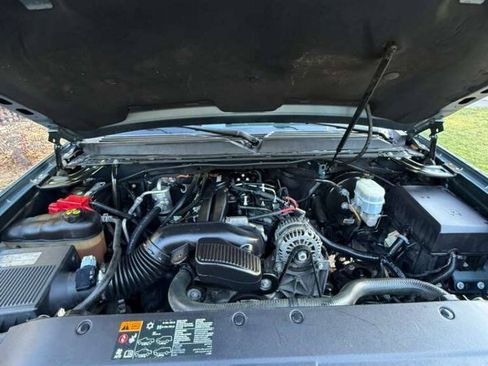 Used 2012 Chevrolet Avalanche LS RWD image 15