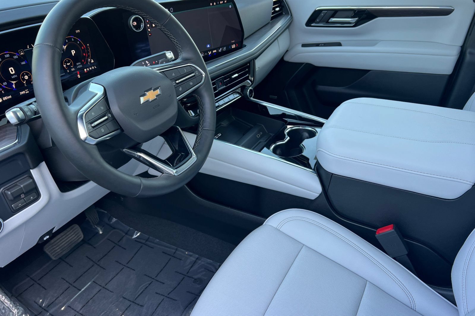 Used 2026 Chevrolet Tahoe Premier AWD/4WD image 11
