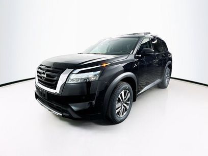 New 2025 Nissan Pathfinder SL w/ Cargo Package