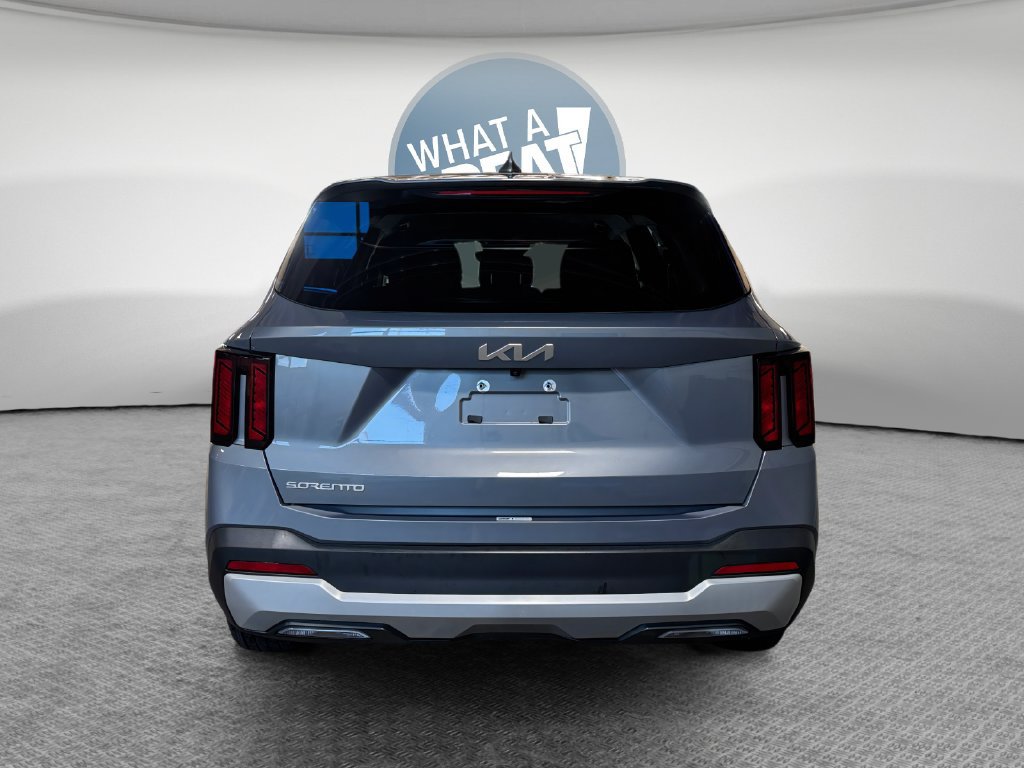 Certified 2024 Kia Sorento LX FWD image 5