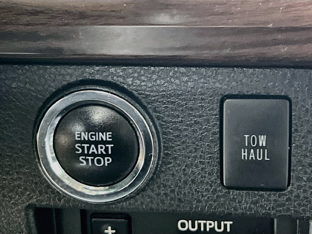 Used 2020 Toyota Tundra Limited w/ Limited Premium Package RWD image 22