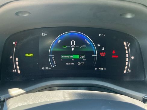 Certified 2025 Toyota Camry SE FWD image 22