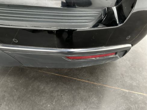 Used 2023 GMC Yukon XL AT4 image 16