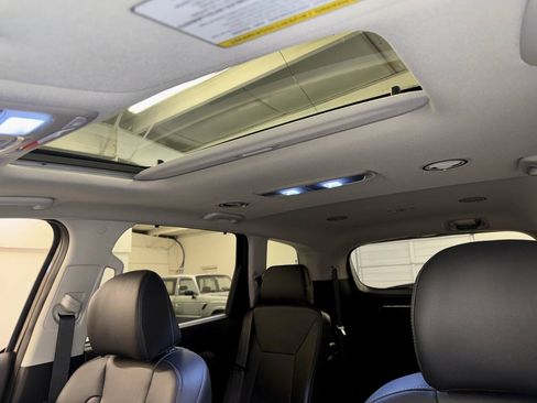 Used 2025 Kia Telluride EX w/ EX Captain's Chair Package FWD image 28