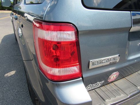 Used 2010 Ford Escape Limited FWD image 18