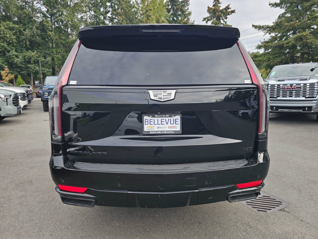 Used 2024 Cadillac Escalade ESV Sport Platinum w/ Heavy-Duty Trailer Package AWD/4WD image 6