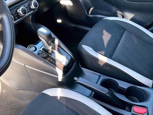 Used 2021 Nissan Versa SV image 13