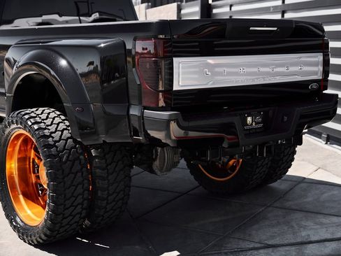 Used 2022 Ford F450 Limited w/ FX4 Off-Road Package AWD/4WD image 13