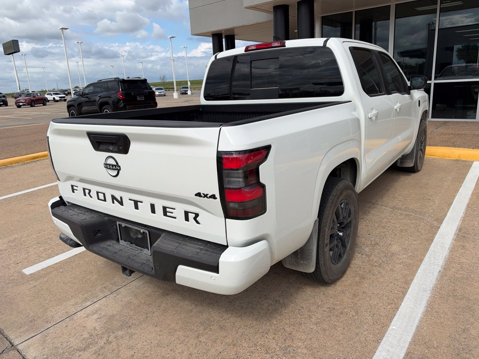 Used 2026 Nissan Frontier SV w/ Tow Package AWD/4WD image 5