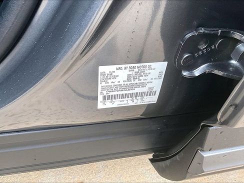 Used 2023 Ford Explorer XLT w/ Equipment Group 202A RWD image 30