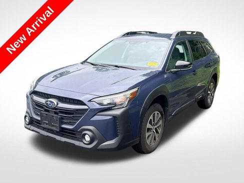 Used 2024 Subaru Outback Premium AWD/4WD image 1