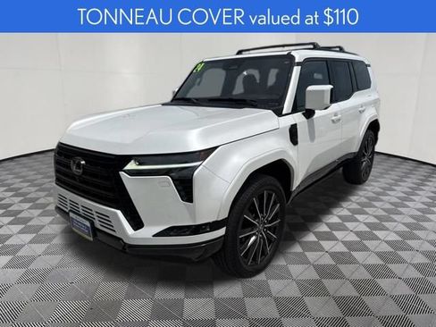 Used 2024 Lexus GX 550 w/ Accessory Package (2T) AWD/4WD image 13